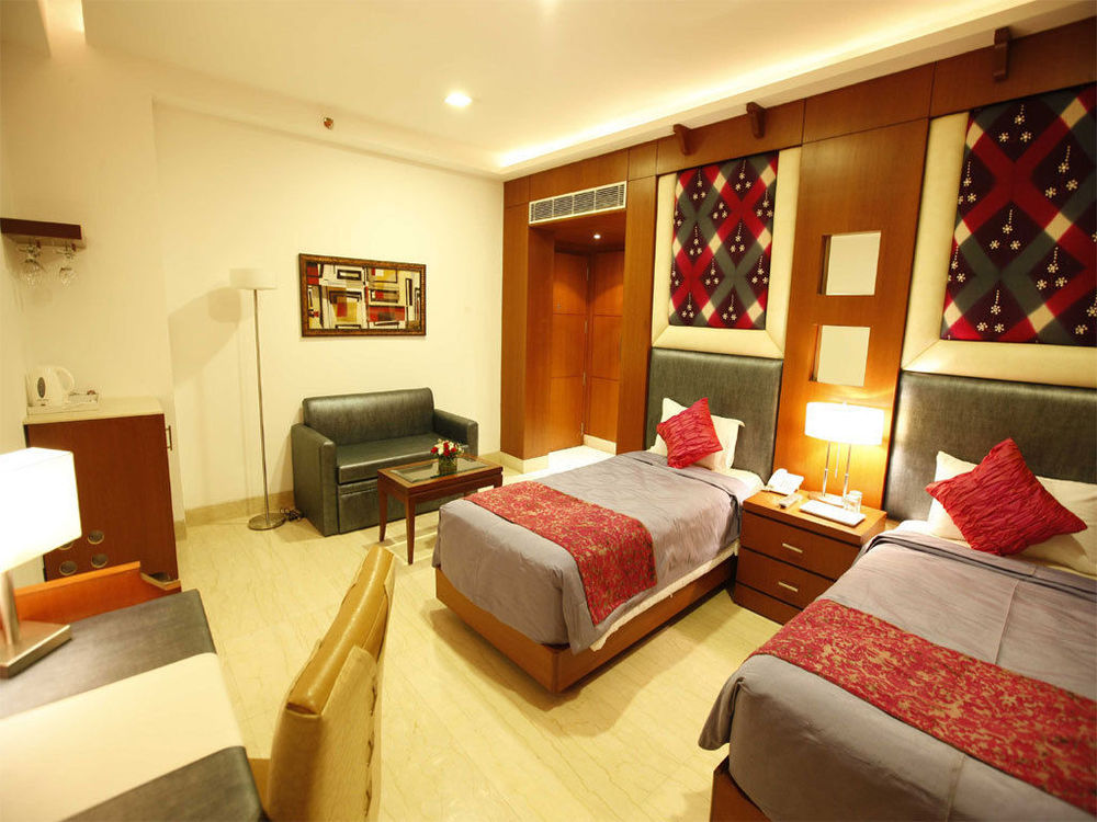 Hotel Star Rocks New Delhi Room photo